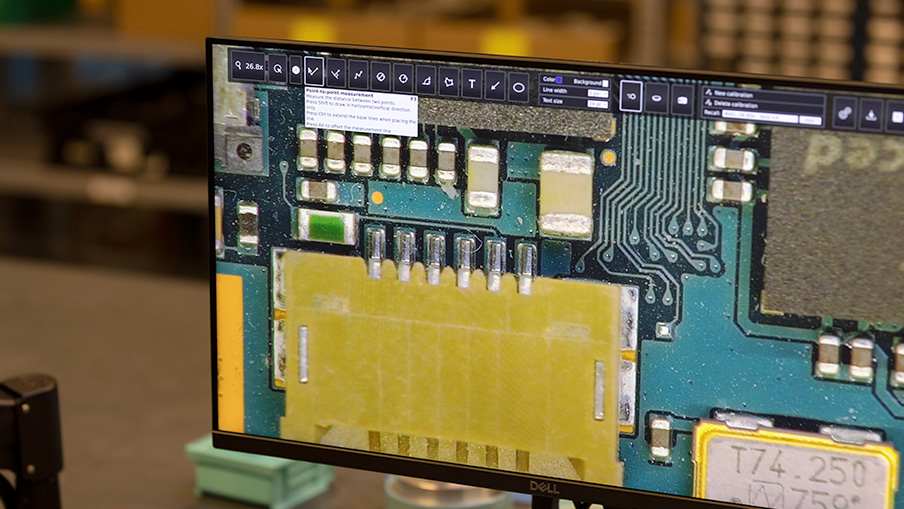 Magnified PCB using a digital microscope from TAGARNO